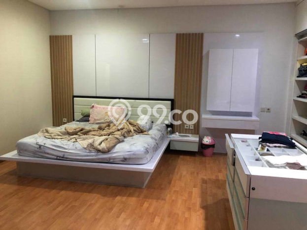 Rumah di Kembangan, Jakarta Barat, LT 136m2m² LB 240m2m² - JUAL CEPAT! Rumah di Kembangan, Jakarta Barat, LT 136m2m² LB 240m2m² - JUAL CEPAT!