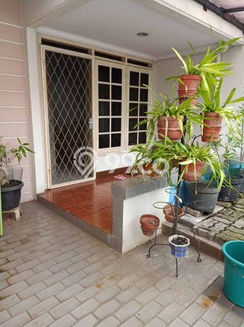 Rumah Modern Cantik 2 KT Siap Huni di Ciledug Rumah Modern Cantik 2 KT Siap Huni di Ciledug