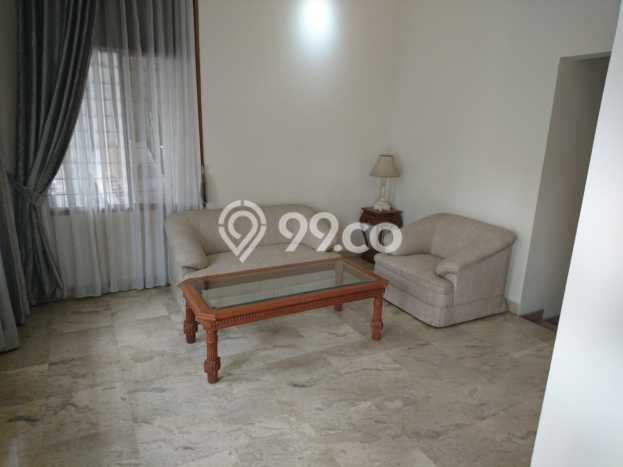 Rumah Disewakan Jakarta Selatan LT 236m2 LB 275m2 Kawasan Pondok Indah Rumah Disewakan Jakarta Selatan LT 236m2 LB 275m2 Kawasan Pondok Indah