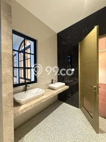 Rumah Mewah LB 490m2 Siap Huni Desain Elegan di Batam Centre, Batam Rumah Mewah LB 490m2 Siap Huni Desain Elegan di Batam Centre, Batam