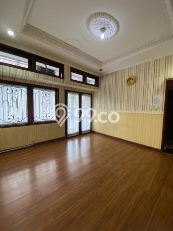Rumah Elit LB 560m2 Siap Huni Desain Elegan di Dago, Bandung Rumah Elit LB 560m2 Siap Huni Desain Elegan di Dago, Bandung