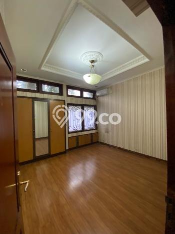 Rumah Elit LB 560m2 Siap Huni Desain Elegan di Dago, Bandung Rumah Elit LB 560m2 Siap Huni Desain Elegan di Dago, Bandung