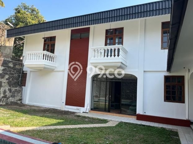 Rumah sewa siap huni 5 KT di Setiabudi, Bandung Rumah sewa siap huni 5 KT di Setiabudi, Bandung