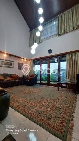 Rumah Elit LB 283m2 Siap Pakai Desain Elegan di Setra Murni, Bandung Rumah Elit LB 283m2 Siap Pakai Desain Elegan di Setra Murni, Bandung