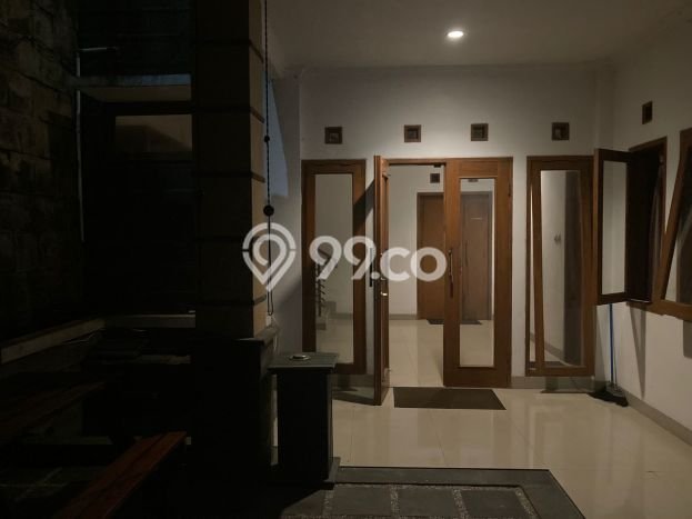 Hunian Cantik Modern Lb 182m2 di Coblong, Bandung Hunian Cantik Modern Lb 182m2 di Coblong, Bandung