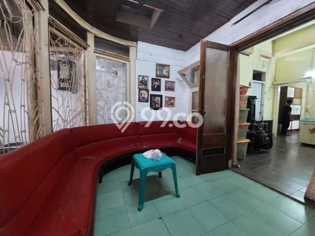 For Sale! Premium House LT 887m2 Desain Modern di Supratman For Sale! Premium House LT 887m2 Desain Modern di Supratman