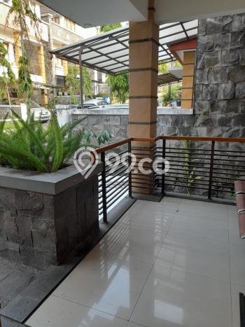 Hunian Cantik Modern Lb 182m2 di Coblong, Bandung Hunian Cantik Modern Lb 182m2 di Coblong, Bandung