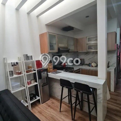 For Sale Rumah 5 Kamar Lokasi Strategis Nyaman dan Strategis di Antapani For Sale Rumah 5 Kamar Lokasi Strategis Nyaman dan Strategis di Antapani