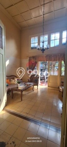 Jual Rumah Mewah Elegan Dengan View Cantik di Gatot Subroto, Bandung Jual Rumah Mewah Elegan Dengan View Cantik di Gatot Subroto, Bandung