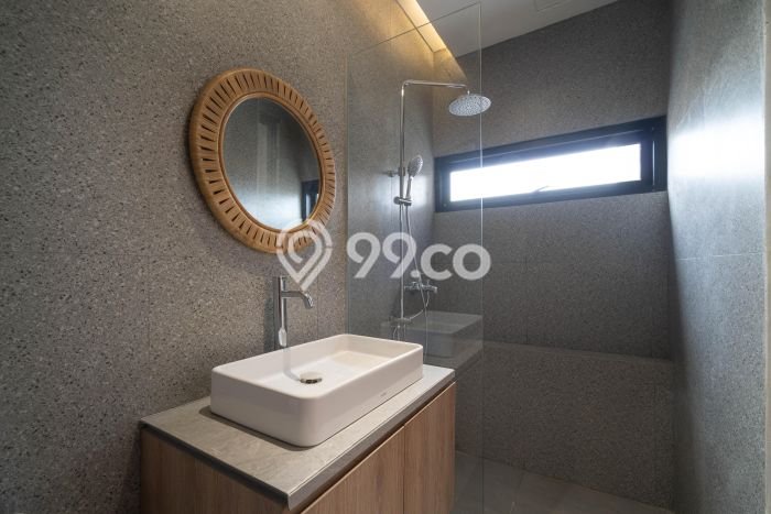 Rumah Strategis Minimalis Lb 104m2 di BSD, Tangerang Selatan Rumah Strategis Minimalis Lb 104m2 di BSD, Tangerang Selatan