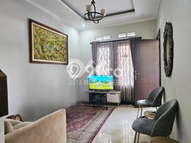 Dijual Hunian Rumah Terawat 4 KT di Graha Raya, Tangerang Dijual Hunian Rumah Terawat 4 KT di Graha Raya, Tangerang