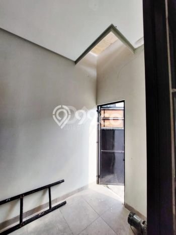 For Sale Hunian Rumah Nyaman 2 KT di Graha Raya, Tangerang Selatan For Sale Hunian Rumah Nyaman 2 KT di Graha Raya, Tangerang Selatan