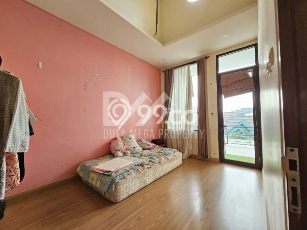 Rumah Elit LB 350m2 Siap Pakai Desain Elegan di BSD Nusaloka, Tangerang Rumah Elit LB 350m2 Siap Pakai Desain Elegan di BSD Nusaloka, Tangerang