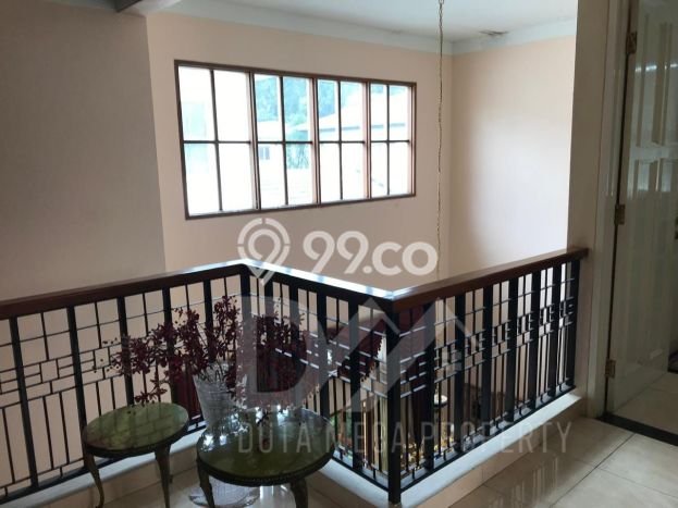 Rumah Mewah LB 250m2 Siap Pakai Desain Elegan di Sektor 7-Bintaro, Tangerang Selatan Rumah Mewah LB 250m2 Siap Pakai Desain Elegan di Sektor 7-Bintaro, Tangerang Selatan