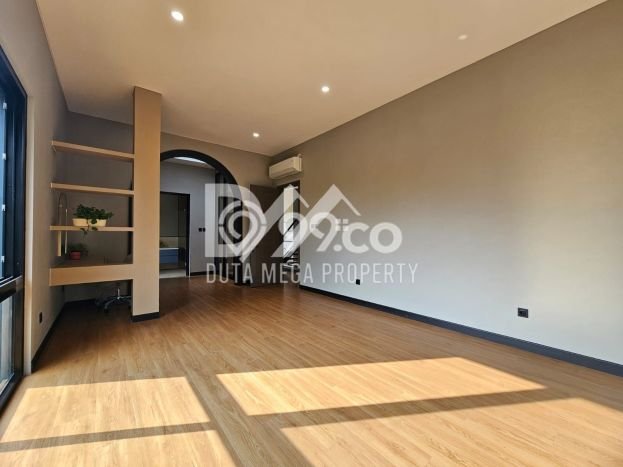 Rumah Elit Modern Tanpa Renovasi di BSD Delatinos Tangerang Rumah Elit Modern Tanpa Renovasi di BSD Delatinos Tangerang