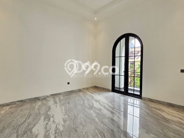 Dijual Rumah Mewah Megah Dengan View Cantik di Sektor 9-Bintaro, Tangerang Selatan Dijual Rumah Mewah Megah Dengan View Cantik di Sektor 9-Bintaro, Tangerang Selatan