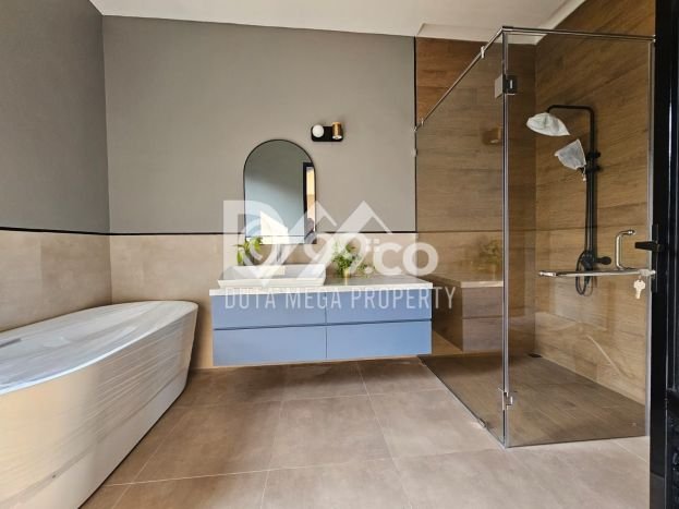 Rumah Elit Modern Tanpa Renovasi di BSD Delatinos Tangerang Rumah Elit Modern Tanpa Renovasi di BSD Delatinos Tangerang