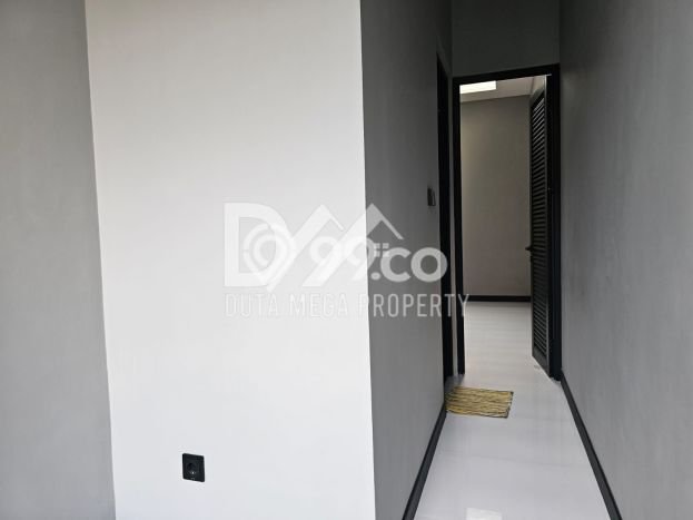 Rumah Elit Modern Tanpa Renovasi di BSD Delatinos Tangerang Rumah Elit Modern Tanpa Renovasi di BSD Delatinos Tangerang