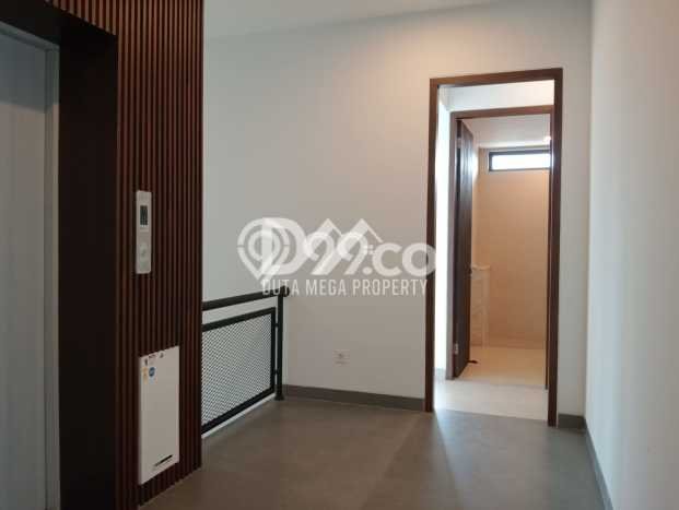 Rumah Luxury Modern Siap Huni di Alam Sutera Tangerang Rumah Luxury Modern Siap Huni di Alam Sutera Tangerang