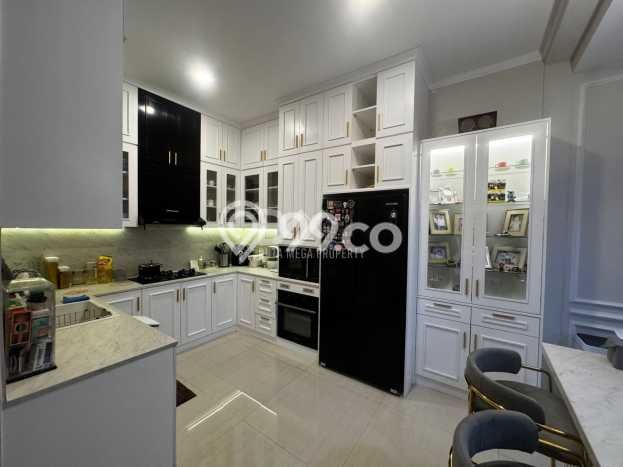 Jual Rumah Mewah Elegan Dengan View Cantik di Sektor 9-Bintaro, Tangerang Selatan Jual Rumah Mewah Elegan Dengan View Cantik di Sektor 9-Bintaro, Tangerang Selatan