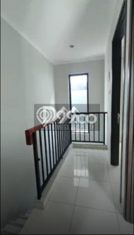 Rumah Modern 2 KT di Graha Raya Bintaro Tangerang Selatan Semi Furnished Rumah Modern 2 KT di Graha Raya Bintaro Tangerang Selatan Semi Furnished