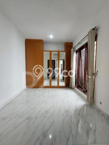 For Sale! Luxury House LT 135m2 Desain Elegan di Sektor 9-Bintaro For Sale! Luxury House LT 135m2 Desain Elegan di Sektor 9-Bintaro
