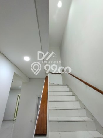 Dijual Rumah Mewah Elegan Dengan View Eksklusif di Alam Sutera, Tangerang Dijual Rumah Mewah Elegan Dengan View Eksklusif di Alam Sutera, Tangerang