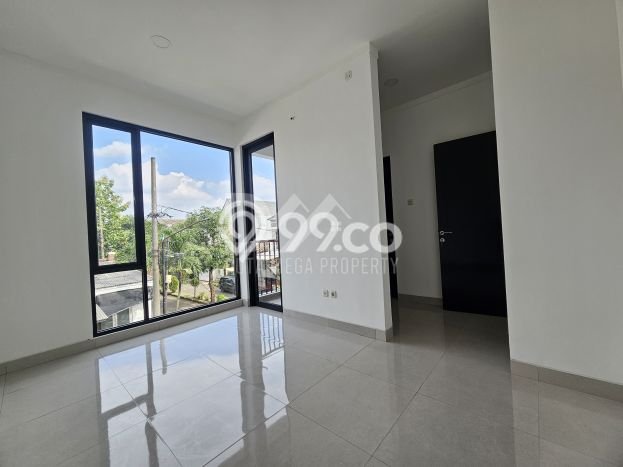 For Sale Hunian Rumah Terawat 3 KT di Graha Raya, Tangerang Selatan For Sale Hunian Rumah Terawat 3 KT di Graha Raya, Tangerang Selatan