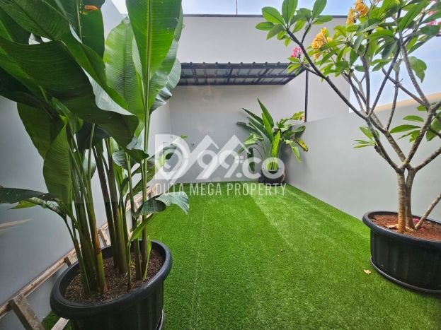 Rumah Elit Modern Tanpa Renovasi di BSD Delatinos Tangerang Rumah Elit Modern Tanpa Renovasi di BSD Delatinos Tangerang