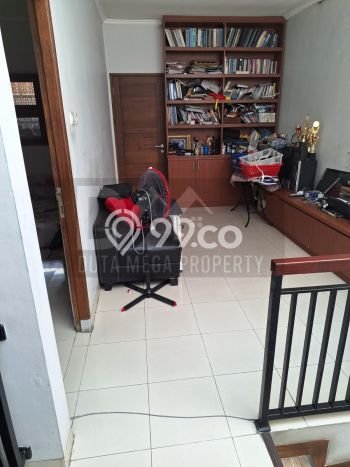 For Sale Hunian Rumah Terawat 3 KT di Graha Raya, Tangerang For Sale Hunian Rumah Terawat 3 KT di Graha Raya, Tangerang