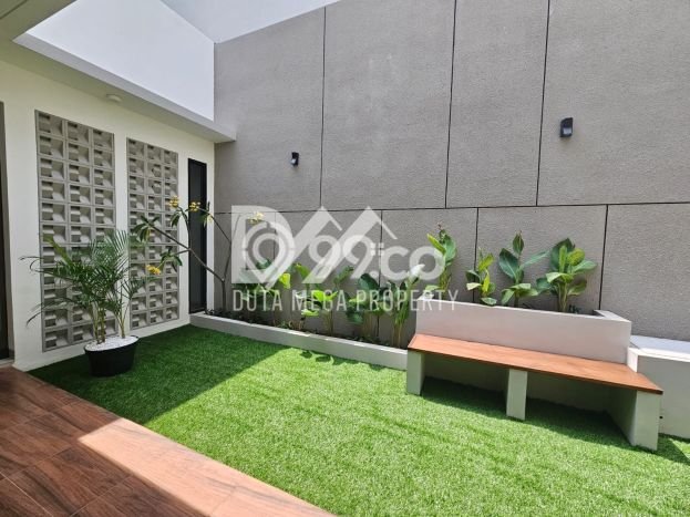 Hunian Nyaman Asri 3 KT Siap Pakai di Graha Raya Tangerang Hunian Nyaman Asri 3 KT Siap Pakai di Graha Raya Tangerang