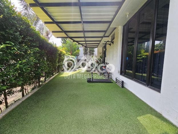 Hunian Elit LB 120m2 Siap Huni Desain Elegan di Graha Raya, Tangerang Selatan Hunian Elit LB 120m2 Siap Huni Desain Elegan di Graha Raya, Tangerang Selatan