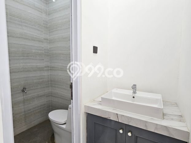 Dijual Rumah Mewah Megah Dengan View Cantik di Sektor 9-Bintaro, Tangerang Selatan Dijual Rumah Mewah Megah Dengan View Cantik di Sektor 9-Bintaro, Tangerang Selatan