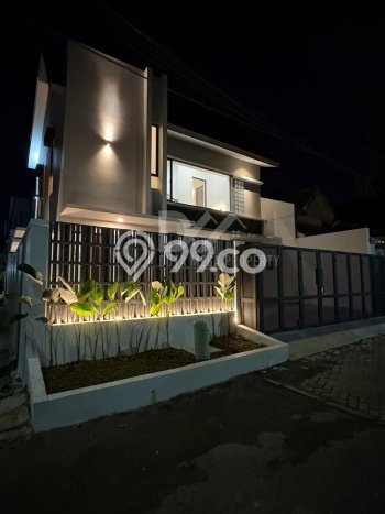 Hunian Mewah LB 190m2 Siap Huni Desain Elegan di BSD Kencana Loka, Tangerang Hunian Mewah LB 190m2 Siap Huni Desain Elegan di BSD Kencana Loka, Tangerang