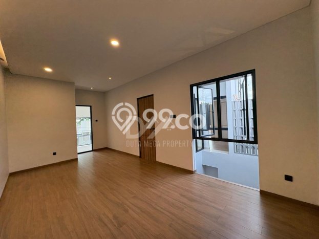 Hunian Mewah LB 190m2 Siap Huni Desain Elegan di BSD Kencana Loka, Tangerang Hunian Mewah LB 190m2 Siap Huni Desain Elegan di BSD Kencana Loka, Tangerang