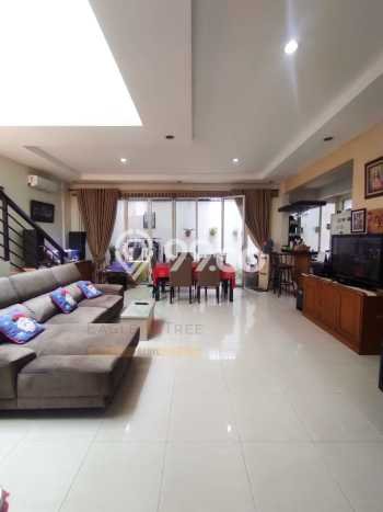 For Sale! Luxury House LT 217m2 Desain Elegan di Sektor 9-Bintaro For Sale! Luxury House LT 217m2 Desain Elegan di Sektor 9-Bintaro