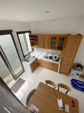 Disewakan! Rumah 2 Kamar Tidur &
2 Kamar Mandi di Graha Raya, Tangerang Disewakan! Rumah 2 Kamar Tidur &
2 Kamar Mandi di Graha Raya, Tangerang