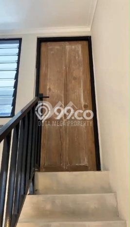 Rumah Modern 3 KT di Bintaro Jakarta Selatan Semi Furnished Rumah Modern 3 KT di Bintaro Jakarta Selatan Semi Furnished