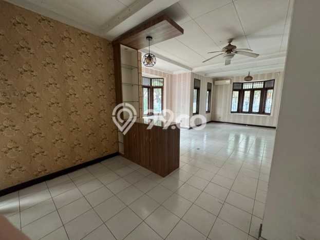 Rumah Luxury Modern Siap Huni di Sektor 5 - Bintaro Tangerang Selatan Rumah Luxury Modern Siap Huni di Sektor 5 - Bintaro Tangerang Selatan