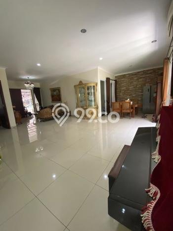 Ready to Use! Luxury House LT 240m2 Desain Elegan di BSD The Green Ready to Use! Luxury House LT 240m2 Desain Elegan di BSD The Green