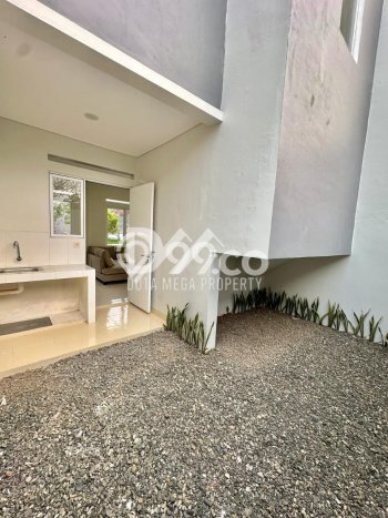 Jual Rumah Minimalis Bagus Punya 2 KT di Serpong Tangerang Selatan SHM Jual Rumah Minimalis Bagus Punya 2 KT di Serpong Tangerang Selatan SHM