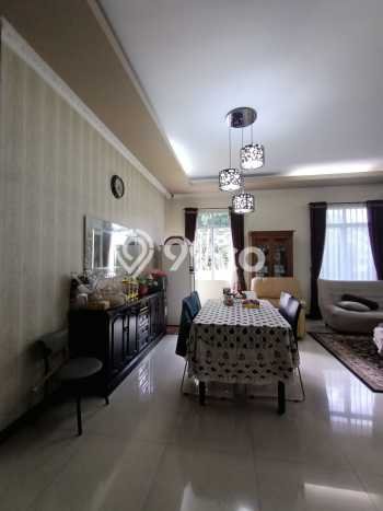 Dijual Rumah Mewah Elegan Dengan View Cantik di Sektor 3 - Bintaro, Tangerang Selatan Dijual Rumah Mewah Elegan Dengan View Cantik di Sektor 3 - Bintaro, Tangerang Selatan