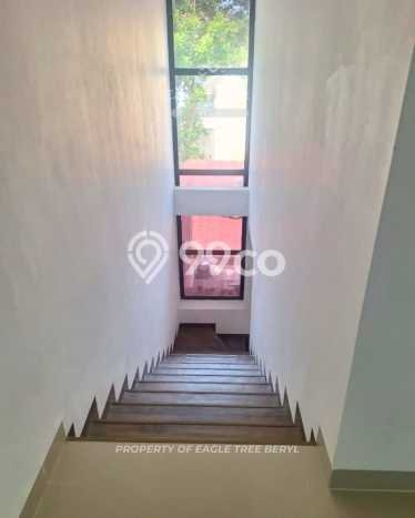Jual Rumah Luas Elegan Dengan View Cantik di Sektor 9-Bintaro, Tangerang Selatan Jual Rumah Luas Elegan Dengan View Cantik di Sektor 9-Bintaro, Tangerang Selatan