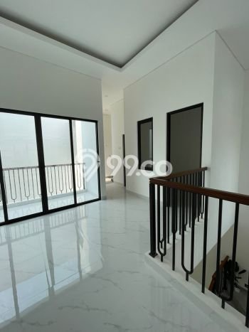 Ready to Use! Luxury House LT 135m2 Desain Modern di BSD Kencana Loka Ready to Use! Luxury House LT 135m2 Desain Modern di BSD Kencana Loka