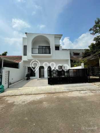 Ready to Use! Luxury House LT 135m2 Desain Modern di BSD Kencana Loka Ready to Use! Luxury House LT 135m2 Desain Modern di BSD Kencana Loka