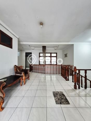 Rumah Elit LB 180m2 Siap Huni Desain Elegan di Tanjung Duren, Jakarta Barat Rumah Elit LB 180m2 Siap Huni Desain Elegan di Tanjung Duren, Jakarta Barat