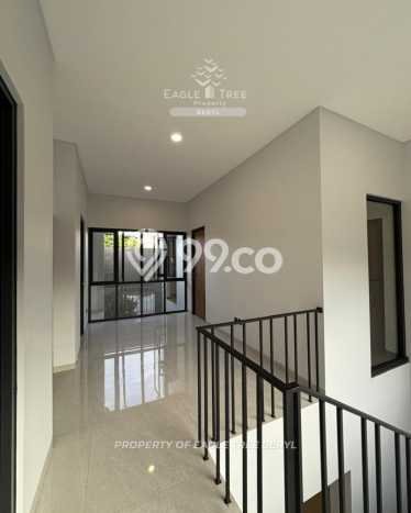 Rumah Elit Modern Siap Huni di BSD Kencana Loka Tangerang Rumah Elit Modern Siap Huni di BSD Kencana Loka Tangerang