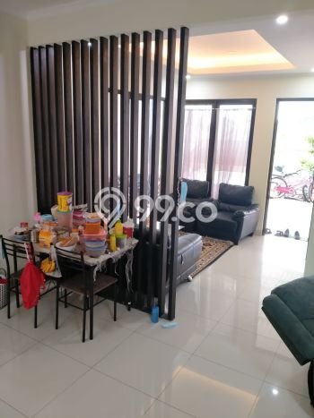 Jual Rumah Luas Elegan Dengan View Eksklusif di Harapan Indah, Bekasi Jual Rumah Luas Elegan Dengan View Eksklusif di Harapan Indah, Bekasi