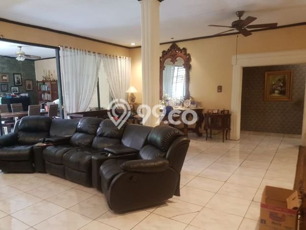 Dijual Rumah Premium dengan Fasilitas Sekitar Komplit di Tebet, Jakarta Selatan Dijual Rumah Premium dengan Fasilitas Sekitar Komplit di Tebet, Jakarta Selatan