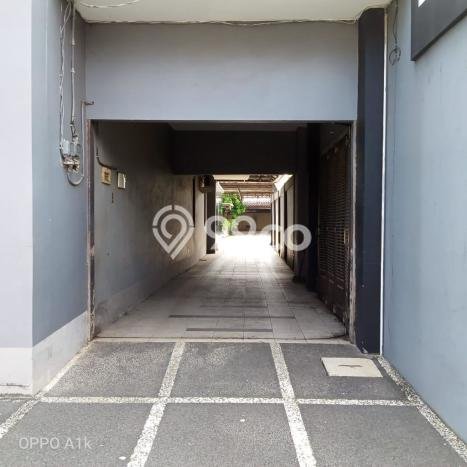 Rumah Elit LB 800m2 Siap Pakai Desain Elegan di Cibubur, Jakarta Timur Rumah Elit LB 800m2 Siap Pakai Desain Elegan di Cibubur, Jakarta Timur